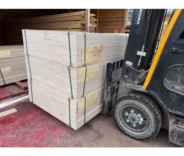 Фанера ФСФ 1220х2440х4мм 4/4 сорт