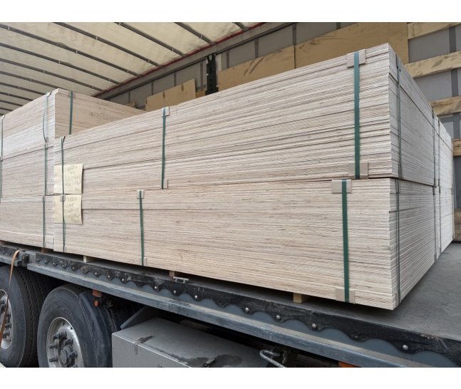 Фанера ФСФ 1220х2440х4мм 4/4 сорт