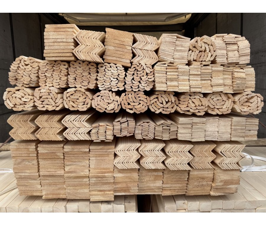 Уголок деревянный 35 мм